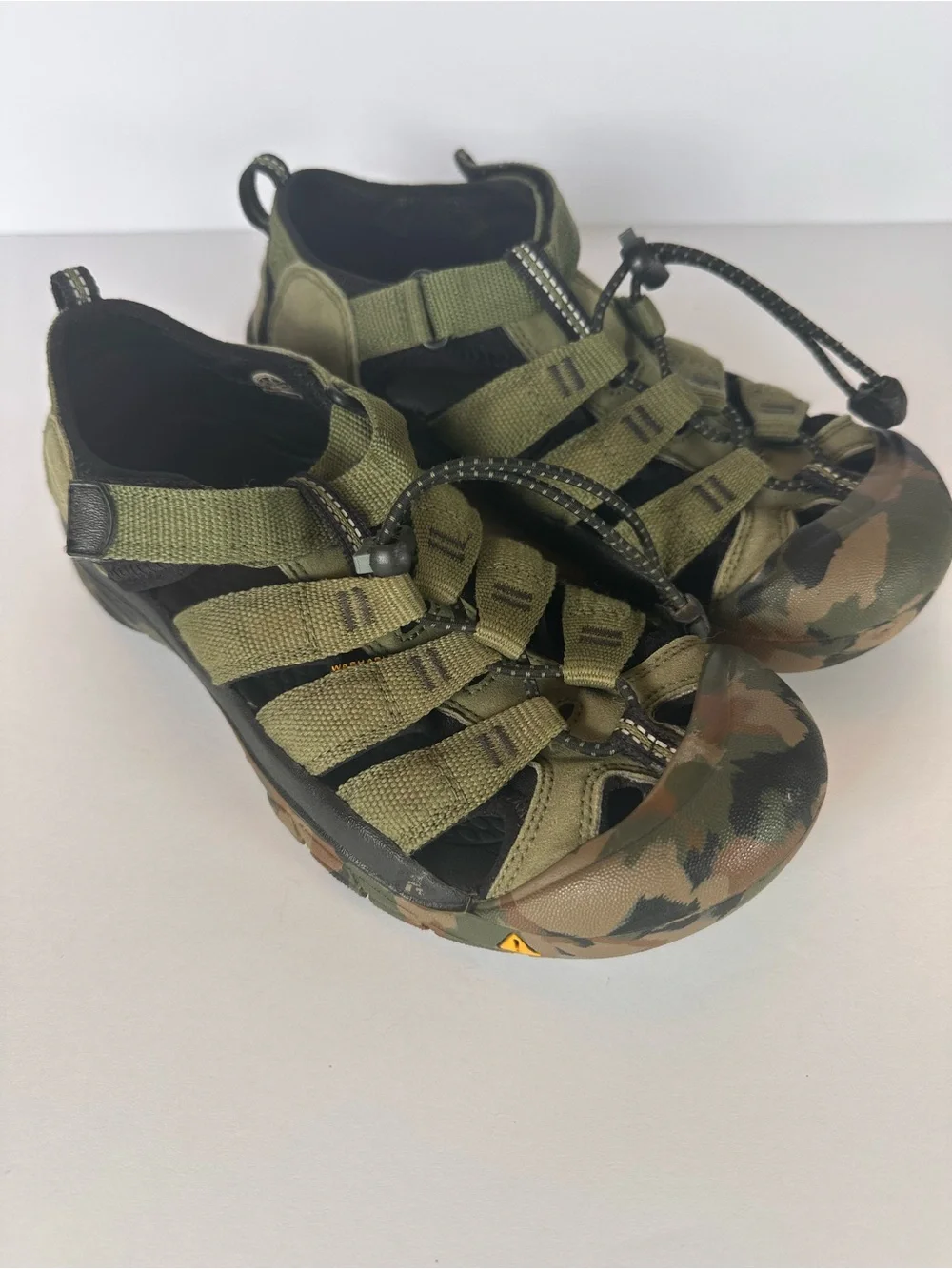KEEN Newport H2 Camo Water Sandals Kids Size 5 Olive Green Hiking Shoes 1014259